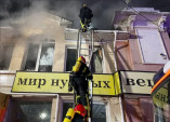 В Одесі горіла будівля на Привозі