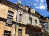 Мансарда на доме в центре Одессы может его разрушить (фото)