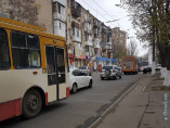 Сломавшийся троллейбус создал пробку в Одессе