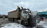 Пожар в Черноморске: полностью сгорела кабина грузового автомобиля