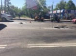 В Одессе столкнулись грузовик и маршрутка: пострадали два человека (фото)