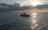 Трагедия на озере Сасык: один рыбак погиб, второго ищут спасатели