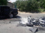 Две иномарки и мотоцикл не разъехались в Одессе (фото)