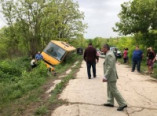 В Одесской области перевернулся школьный автобус (фото)