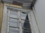 В историческом центре Одессы обвалился карниз дома (фото)