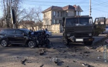 В результате столкновения затруднено движение транспорта по улице Львовской
