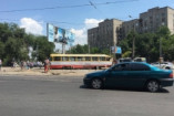 В Одессе трамвай сошел с рельсов и сбил столб (фото, видео)