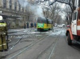 В центре Одессы сгорел трамвай (фото, видео)