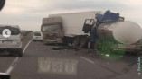 В Одесской области бензовоз влетел в грузовик
