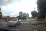 В Одессе иномарка сбила девушку на переходе