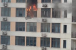 В жилом доме в Одессе горит квартира