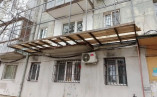 В Одессе снесут балкон, который владелец квартиры себе достроил