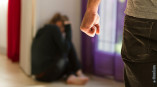 Число случаев домашнего насилия в 2020 году увеличилось