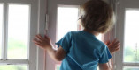 В Черноморске погиб двухлетний ребенок, выпав из окна пятого этажа