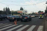 В Одессе грузовик столкнулся с легковушкой и скрылся (фото)