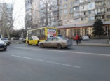 В Одессе столкнулись легковой автомобиль и маршрутка (фото)