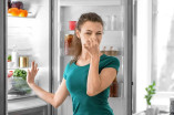Эффективная борьба с запахами: как убрать «амбре» из холодильника, стиралки, микроволновки