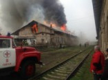 На станции Товарной горят склады (фото)
