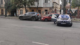 В Одессе иномарка залетела в припаркованные авто