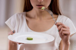 Расстройства пищевого поведения: когда и чем может помочь психолог