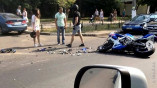 На Черемушках столкнулись автомобиль и мотоцикл