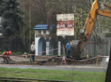 Под очередную стройку в Одессе рубят деревья (видео)
