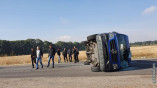 На киевской трассе автобус столкнулся с грузовиком: пострадали пять человек