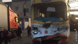 В Одессе столкнулись автокран и трамвай