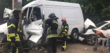 В Одессе столкнулись два автомобиля: водителя из кабины доставали спасатели