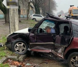 На Столбовой столкнулись Opel и Ford: пострадал водитель