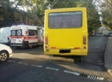 Водитель одесской маршрутки сбил двух пешеходов (фото)