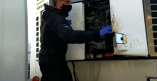 Иностранец пытался вывести стики для курения в холодильной установке