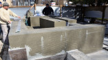 Продолжается ремонт фонтана-памятника «Петя и Гаврик»