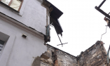 На Нежинской обвалилась стена аварийного здания