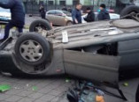 В Одессе автомобиль влетел в магазин (фото)