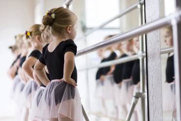 Танцы для взрослых и детей — путь к гармонии