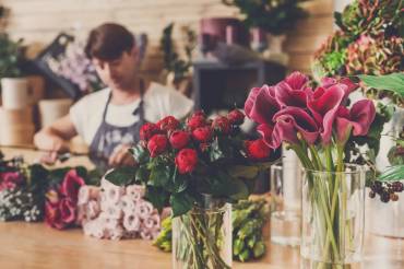 Купувати букет троянд: як вибирати, коли подавати
