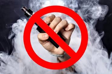 Украинцев будут штрафовать за курение электронных сигарет