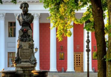 Памятники Пушкину и Воронцову лишат охранного статуса: их можно будет демонтировать