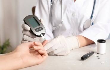 Люди з діабетом можуть отримувати тест-смужки безплатно або з доплатою