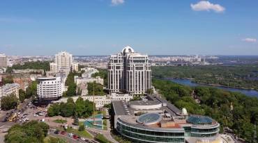 Купити будинок у Києві – вигідна інвестиція в майбутнє
