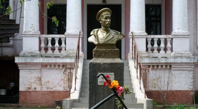 Памятник Шмидту в Одессе