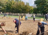 Одесситы благоустроили площадку на Крымском бульваре – фото 13