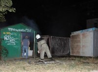 При пожаре сгорел гараж и автомобиль ФОТО-6