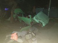 Форд разлетелся при ударе в дерево: ночное ДТП в Измаиле