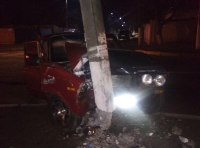 ДТП в Измаиле: ВАЗ снес электроопору