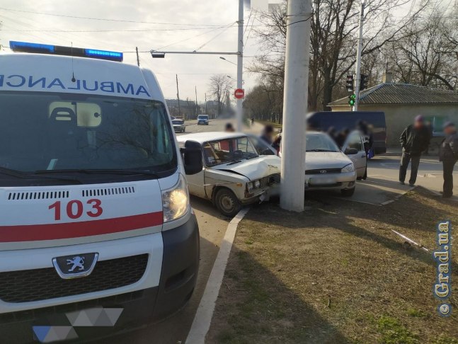 ДТП в Измаиле: при столкновении двух ВАЗов пострадала женщина