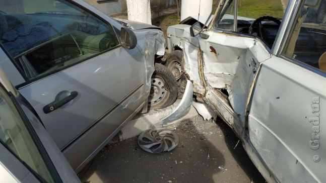 ДТП в Измаиле: при столкновении двух ВАЗов пострадала женщина