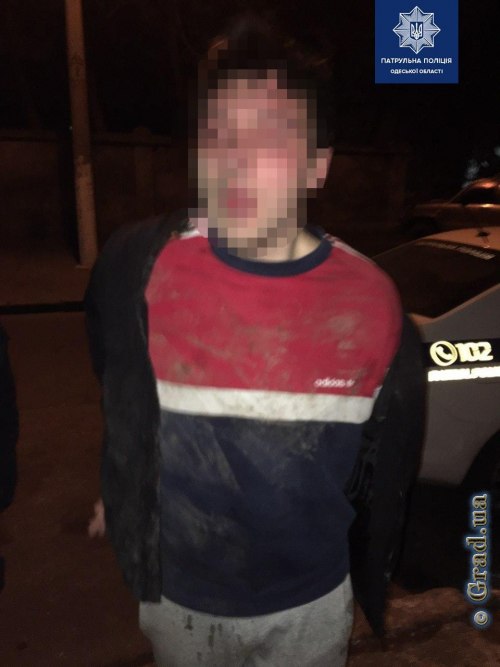 Подвыпивший одессит разгромил четыре припаркованных авто