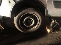 Ночная погоня в Одессе: Renault Kangoo остановили выстрелами по колесам - фото 1